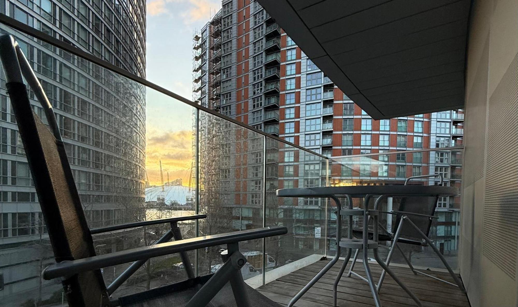 Luxury Modern 2 Bed Flat With Balcony And City View - Canary Wharf City Center London Eksteriør bilde